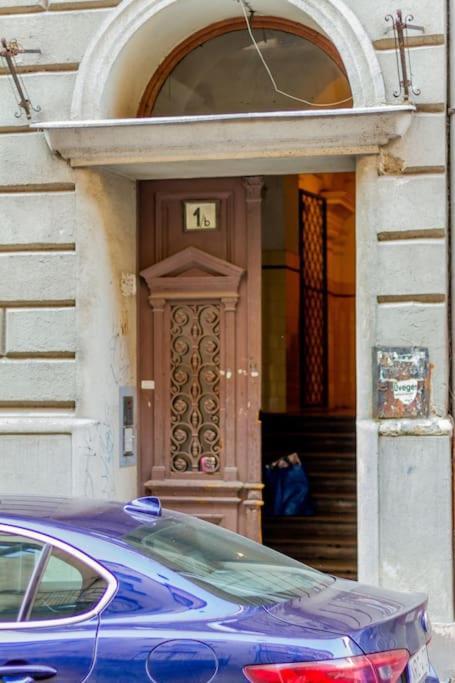 Cozy Nest By The Andrassy Avenue Apartment Будапеща Екстериор снимка