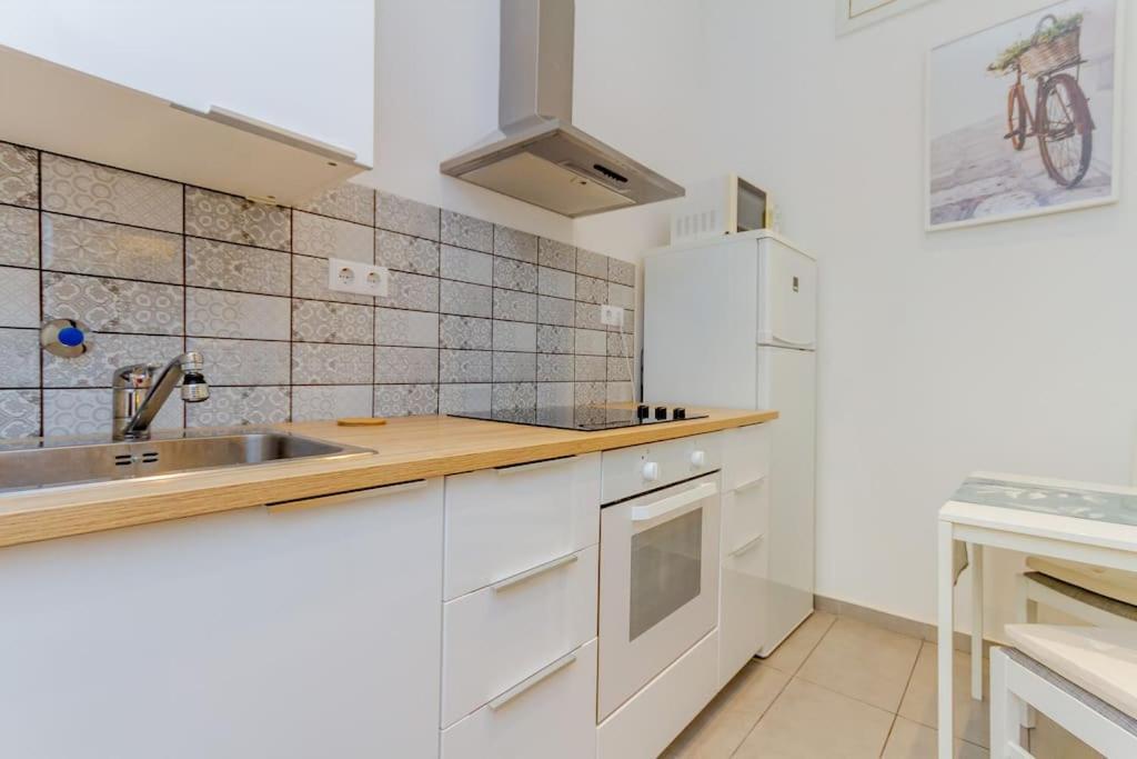 Cozy Nest By The Andrassy Avenue Apartment Будапеща Екстериор снимка